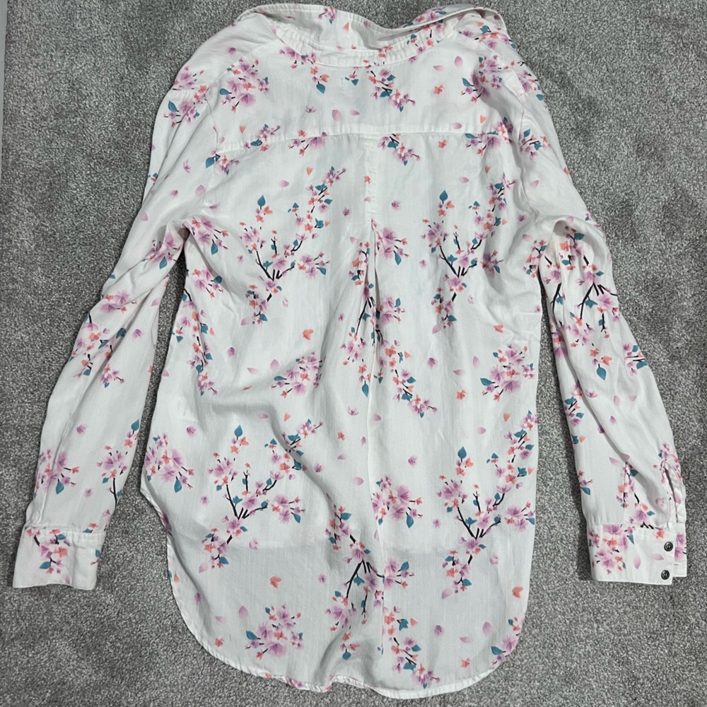 Billy T Floral Button Down Lyocell Spring Blossom Top - Picture 5 of 10